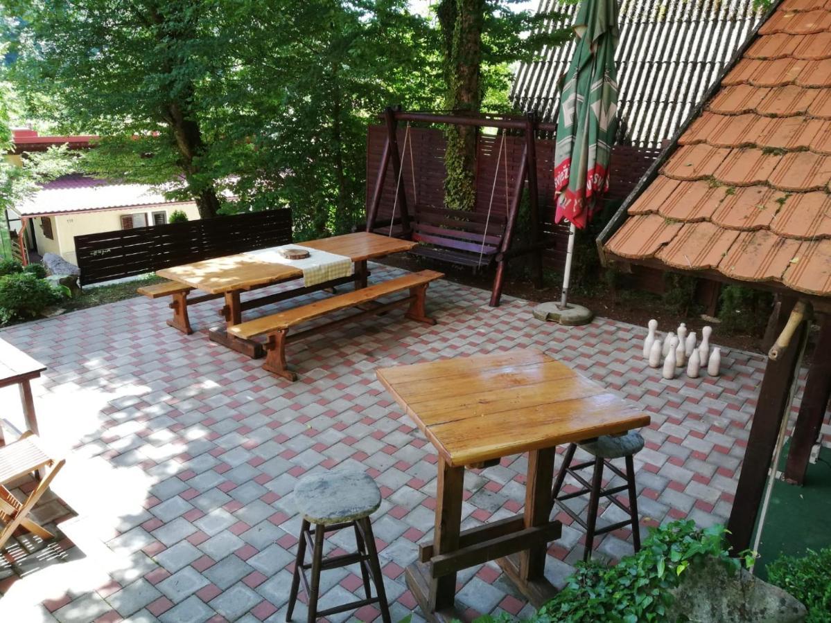 Holiday Home Mreznica Gornji Zvecaj Exterior photo