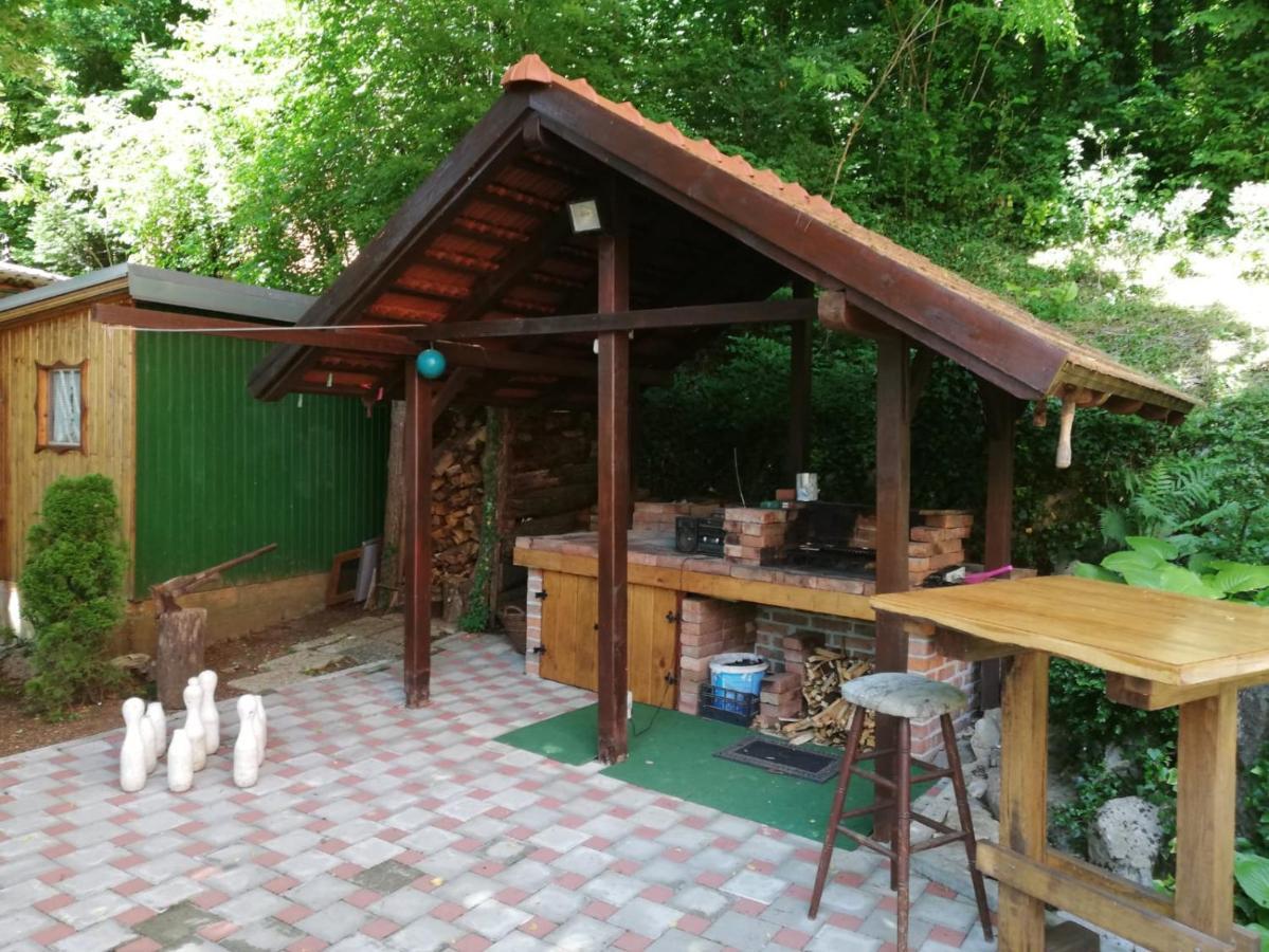 Holiday Home Mreznica Gornji Zvecaj Exterior photo